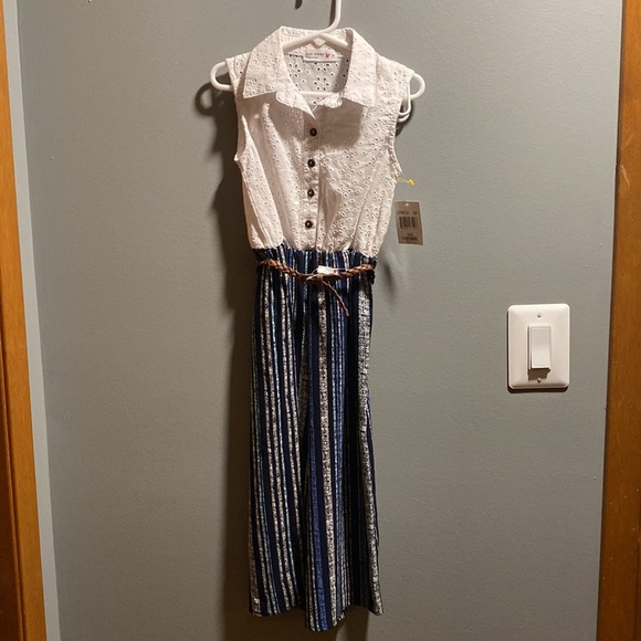 BRAND NEW GIRLS STRIPE JUMPSUIT SIZE 6 COMES WITH BELT! NWT! SMOKE FREE HOME! - Picture 2 of 5